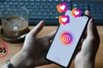Concept algorithme Instagram, les mains d'une femme tenant un smartphone avec le logo d'instagram