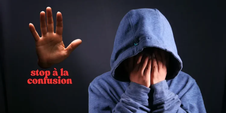 Stop à la confusion, un homme en capuchon bleu dépassé par les évènements
