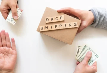 Concept de Dropshipping, échange d'argent et de produitd, vue de dessus